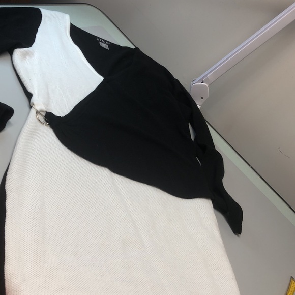 Cute sweater dress from Venus - Picture 2 of 7